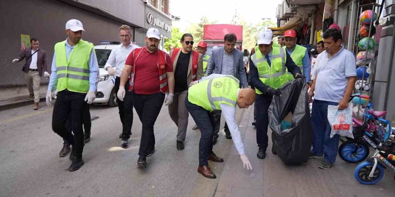 Kırıkkale’de Temizlik Seferberliği: Başkan Önal Ve Ekibi Sahada