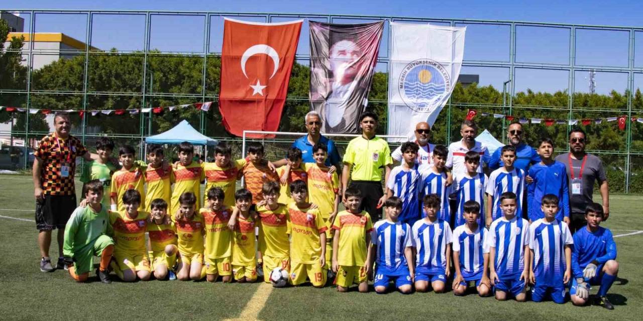 Mersin’de ’çocuk Futbol Şenliği’ Başladı