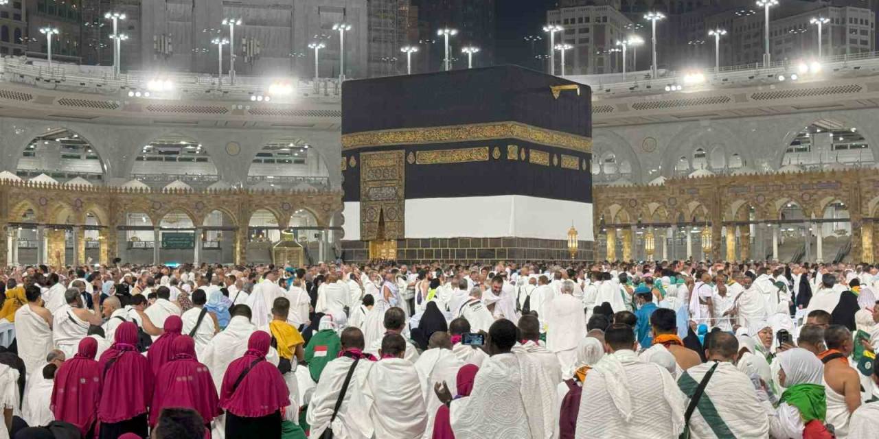 Milyonlar Kabe’ye Kavuştu