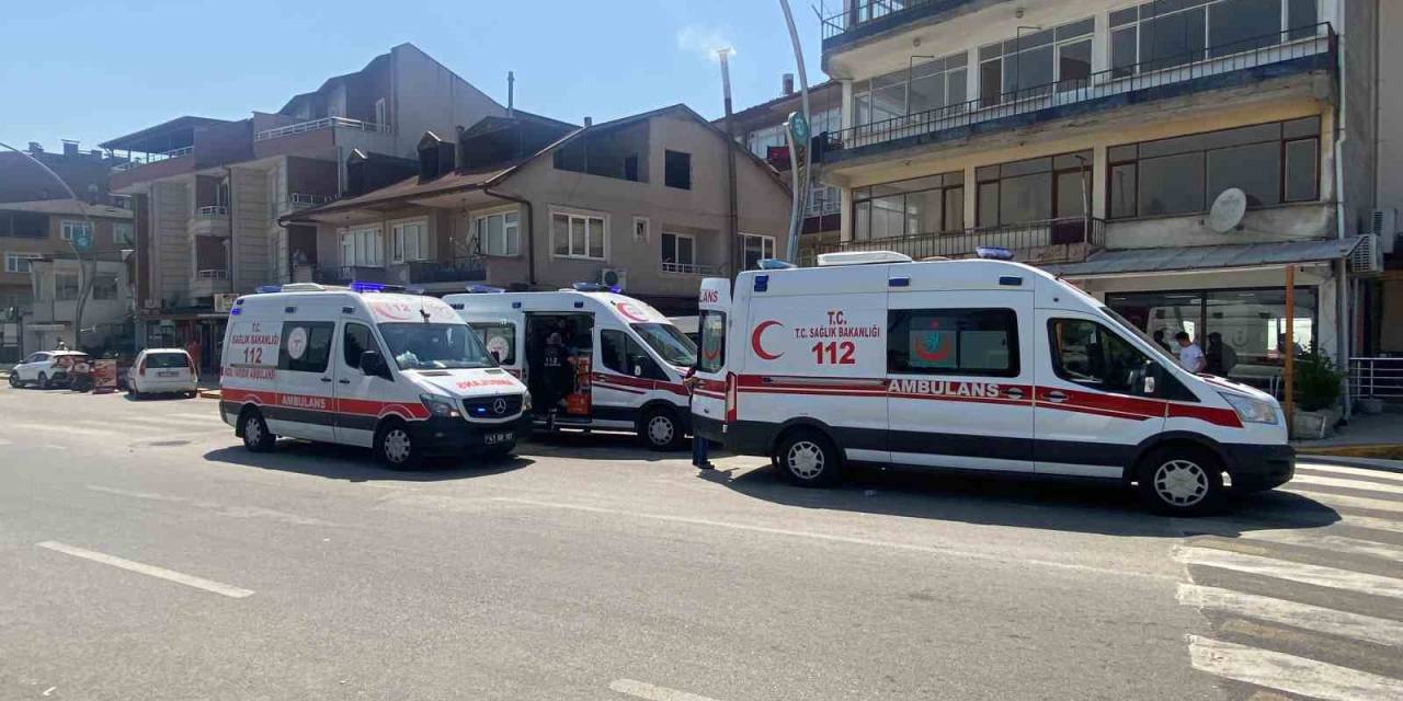 Eşine Şiddet Gösteren Adamı Dövenlerin İş Yerleri Basıldı