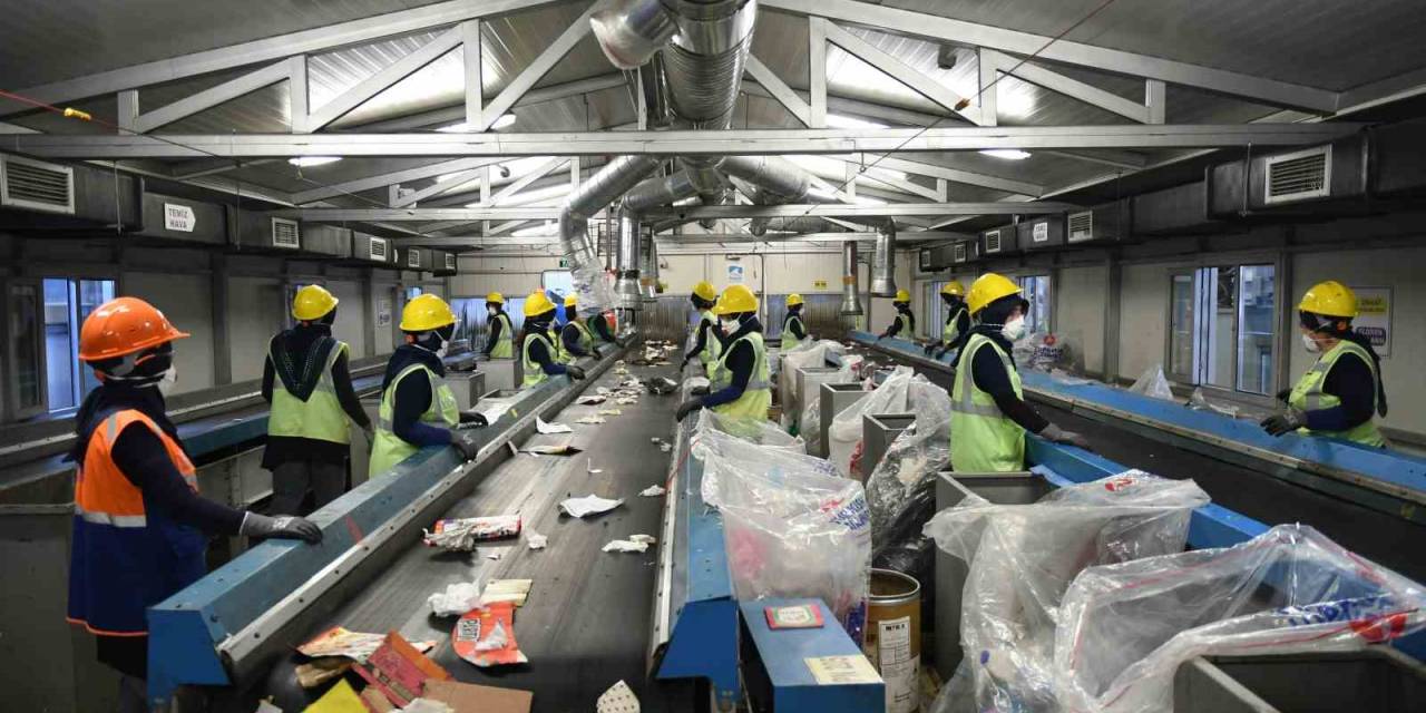 Pendik’te Ekonomiye Kazandırılan Atık Miktarı 100 Bin Tonu Buldu