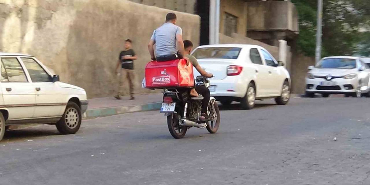 Bagaj Kutusu Üzerindeki Tehlikeli Yolculuk Kamerada