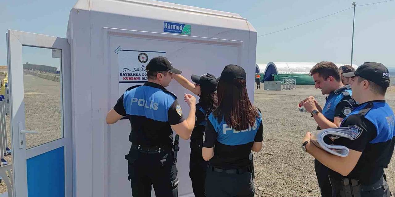 Sultangazi’de Kurban Satışı Yapan Pazarcılara Sahte Para Uyarısı