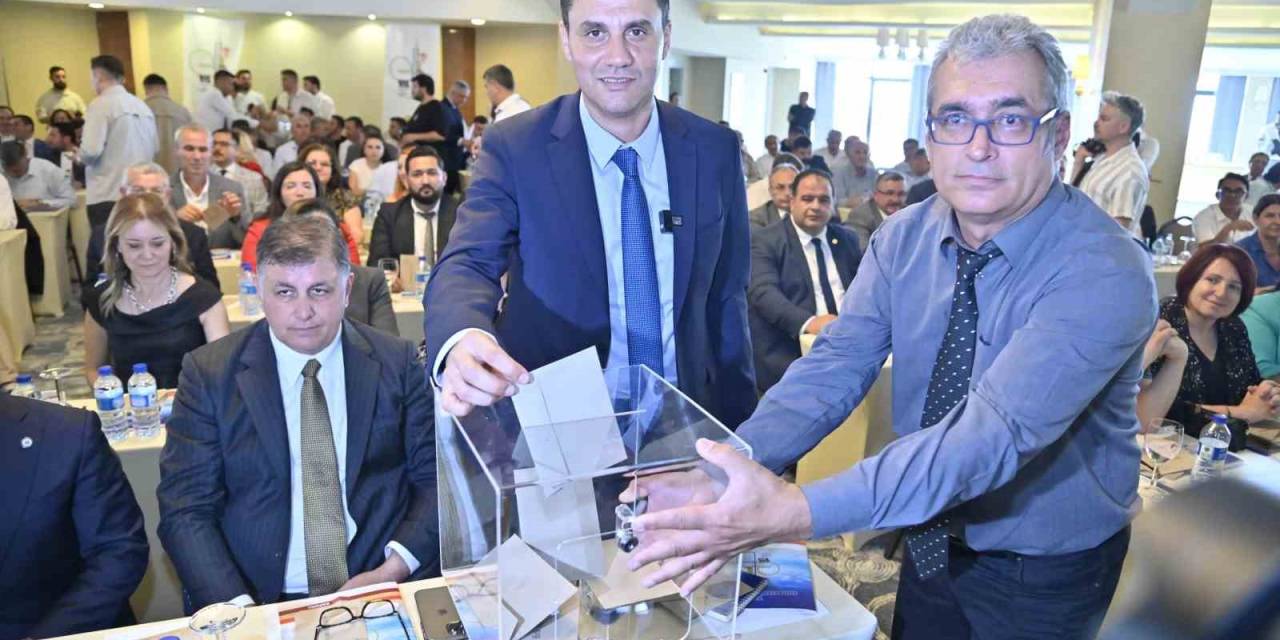 Ege Belediyeler Birliği’nin Yeni Başkanı Ferdi Zeyrek Oldu