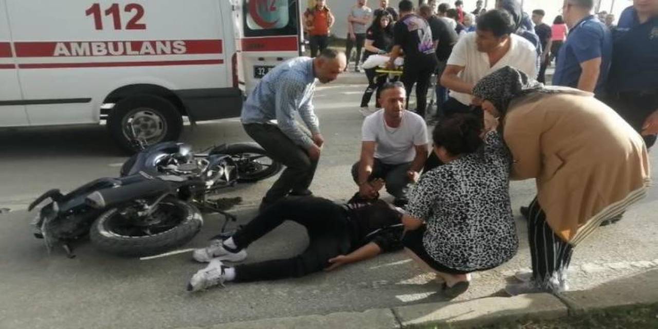 Isparta’da İki Motosiklet Çarpıştı: 2 Yaralı