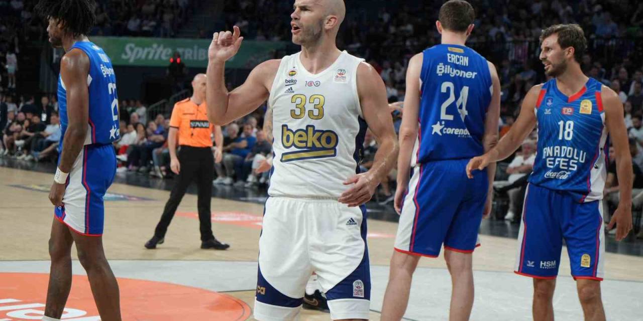 Fenerbahçe, Final Serisi İlk Maçında A. Efes’i 85-74 Mağlup Etti