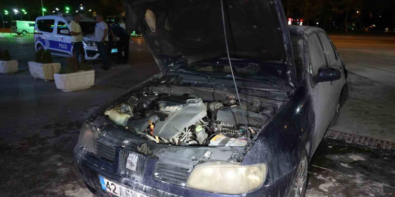 Emanet Aldığı Araçla Önce Kaza Yaptı, Ardından Araçta Yangın Çıktı