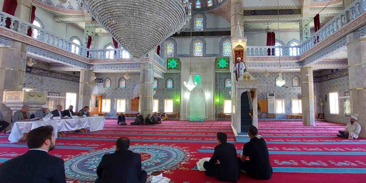 "Etkili Hutbe Sunumu" İçin Ter Döktüler