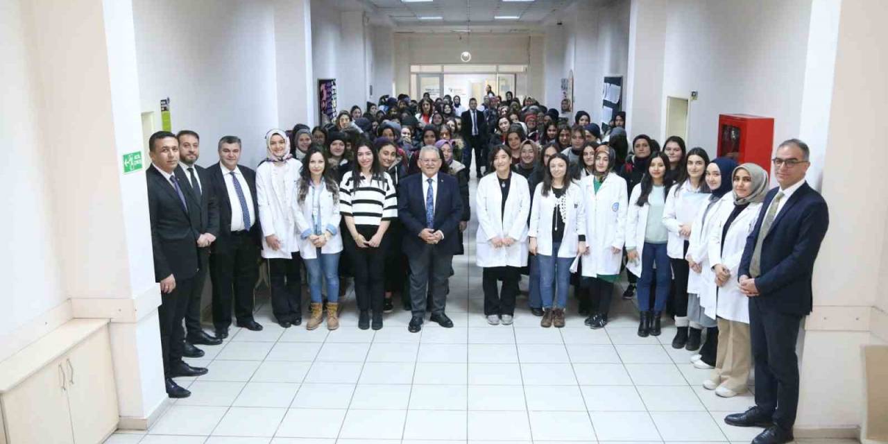 Başkan Büyükkılıç, Yks’ye Girecek Adaylara Başarılar Diledi