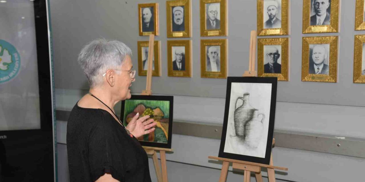 Türkiye Alzheimer Derneği Resim Sergisi Açtı