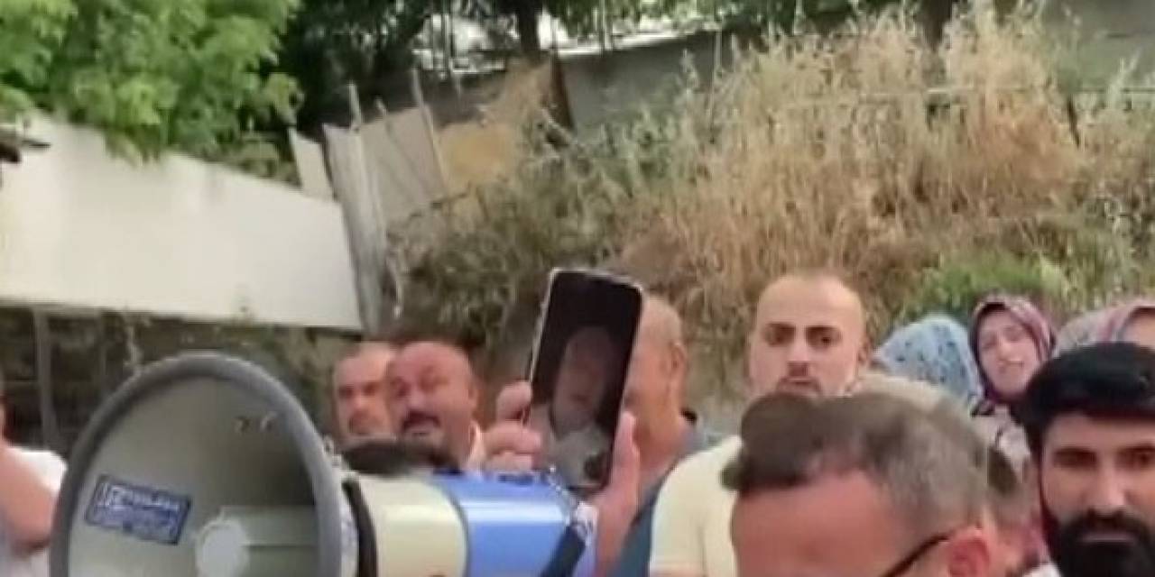 Bursa’da 9 Mahallenin Ortasında Kalan Çöplük İçin Kadınlar Eylem Yaptı