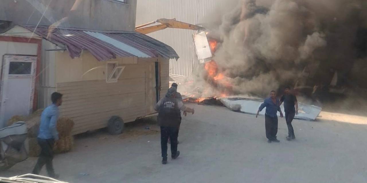 Hatay’da Fabrikada Çıkan Yangın Söndürüldü