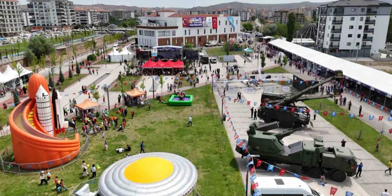 Aksaray’da Bilim Festivali Coşkuyla Başladı