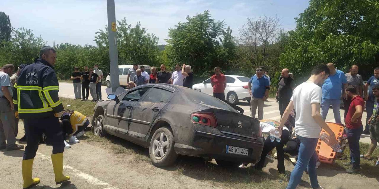 Düğün Yolunda Kaza: 5 Yaralı