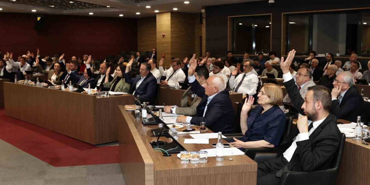 Kütahya’da 100 Milyon Tl’lik Sermaye Artırımı İsteği, Ak Parti Ve Mhp’li Meclis Üyelerinin Oyalarıyla Reddedildi