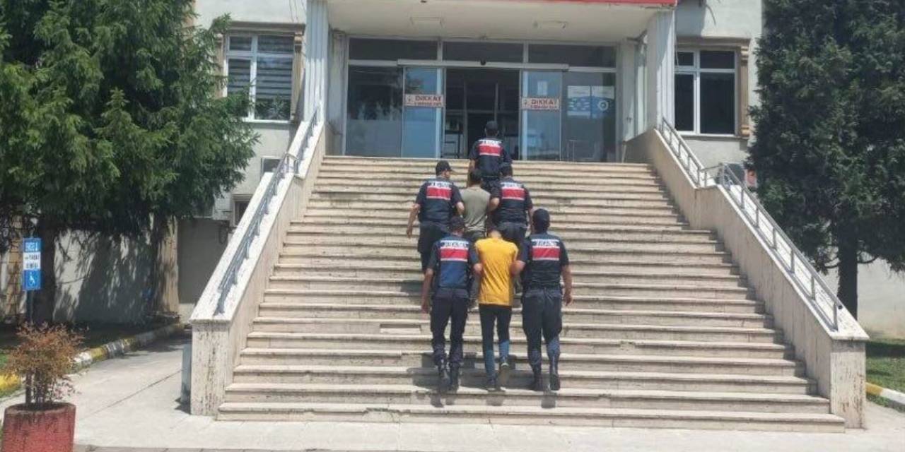 Uyardığı Kişilerin Saldırısına Uğrayıp, Parasını Çaldırdı