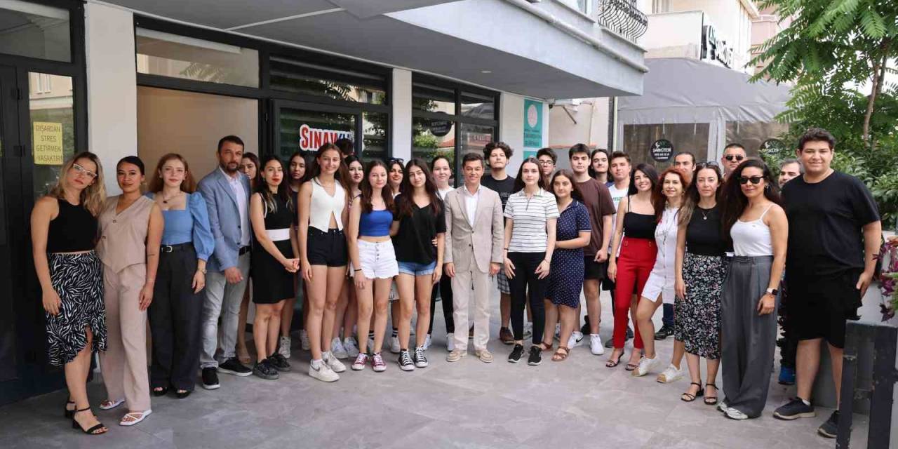 Başkan Ünlü, Yks’ye Girecek Gençlerle Buluştu