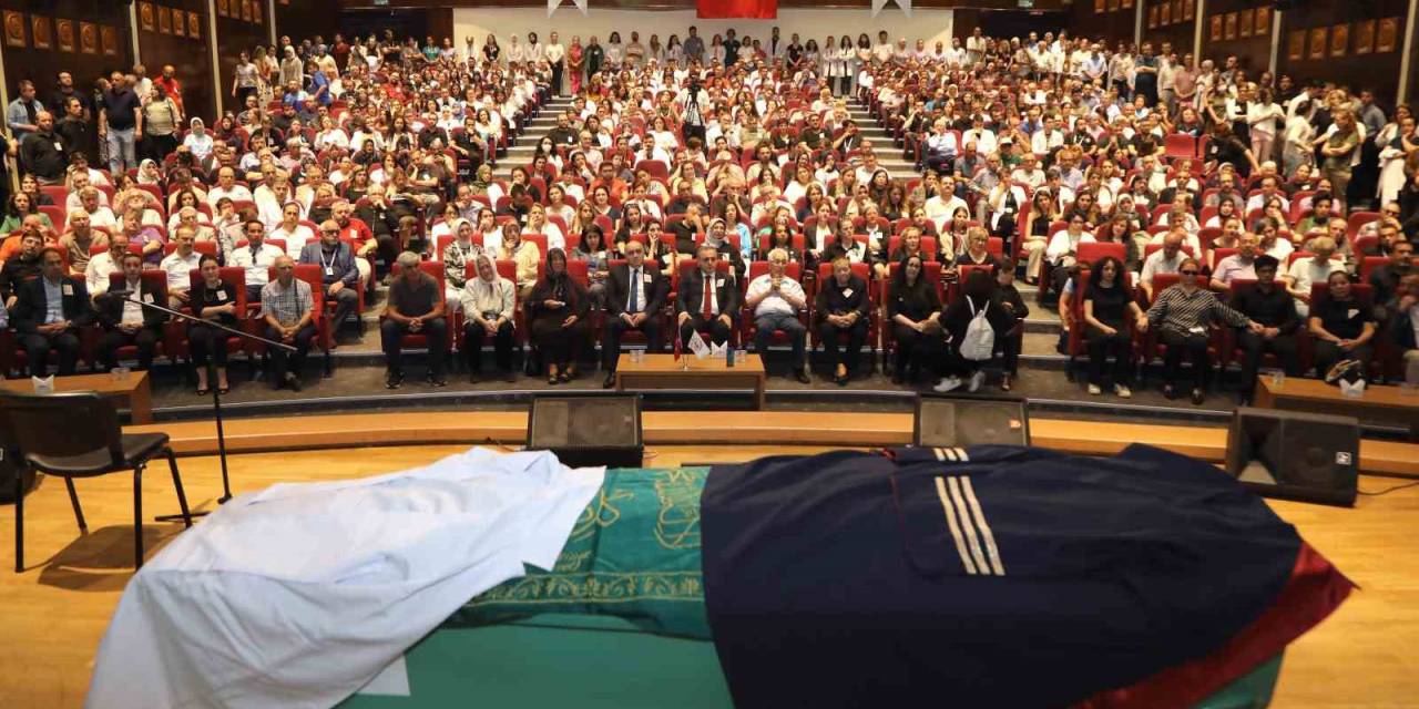 Erü’de Vefat Eden Öğretim Üyesi Prof. Dr. Güneş İçin Tören Düzenledi