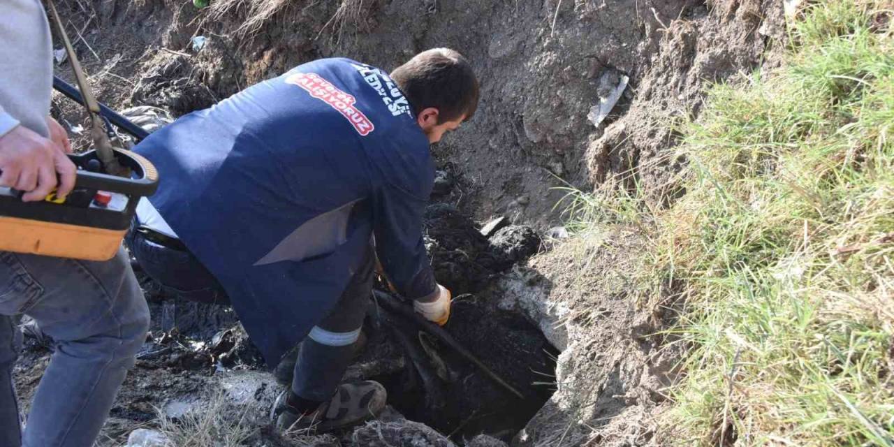 Bozüyük’te Kanalizasyon Hatlarını Tıkayan Islak Mendillerle Mücadele Sürüyor