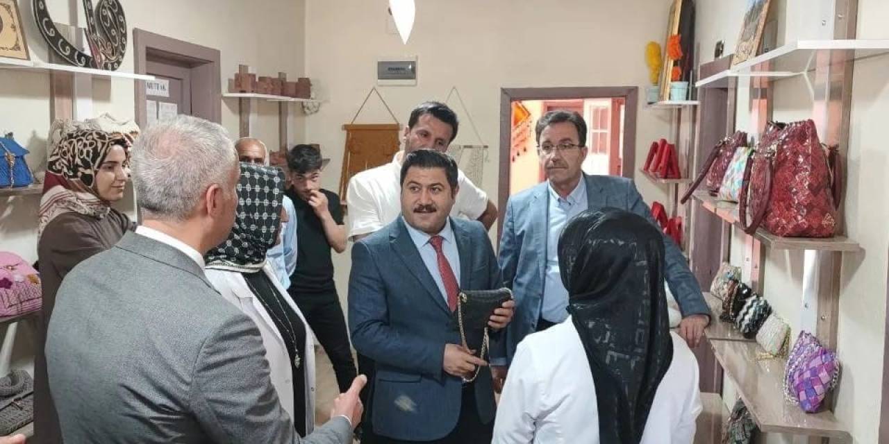 Sincik’te Hayat Boyu Öğrenme Haftası Kutlamaları Yapıldı