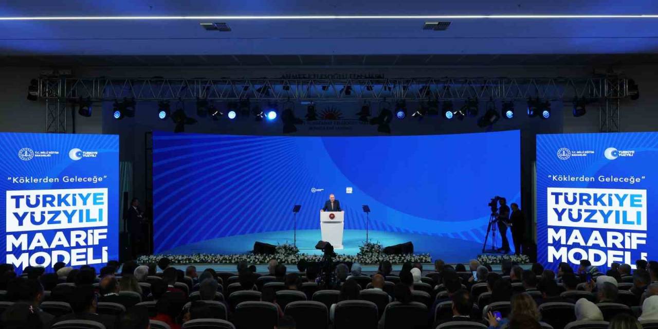 Cumhurbaşkanı Erdoğan: “Eğitim, Siyasi Tartışmalara Konu Olmamalı”