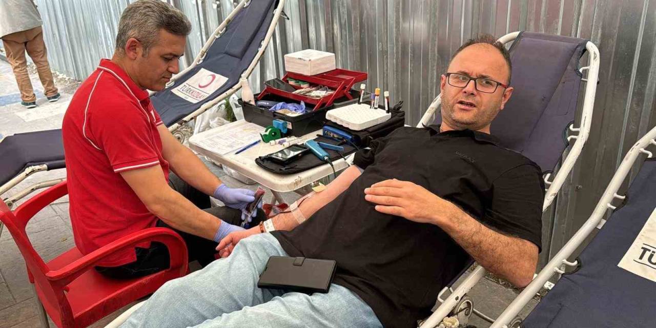 Ak Partililerden Kan Bağışına Destek