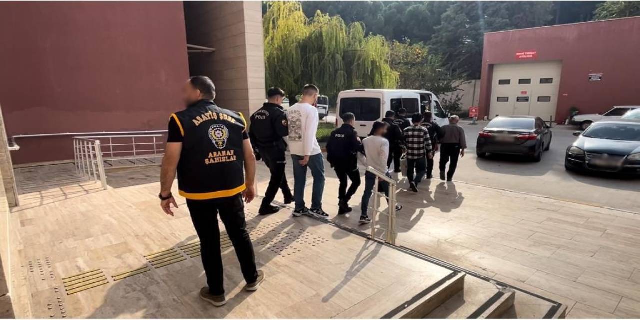 Manisa Emniyetinden Eş Zamanlı Operasyon: 49 Şahıs Yakalandı