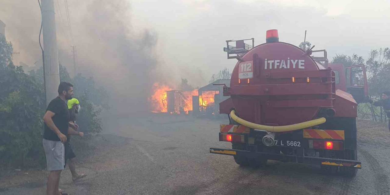 Hurda Yakmak İsterken, Mahalleyi Ateşe Verdiler