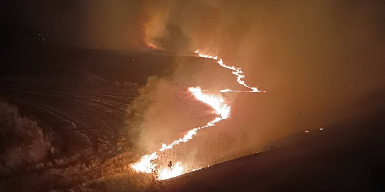 Gaziantep’teki Mera Ve Anız Yangınına Müdahale Sürüyor