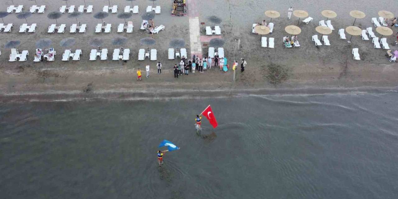 Plajlara Mavi Bayraklar Çekildi, Turizm Sezonu Başladı