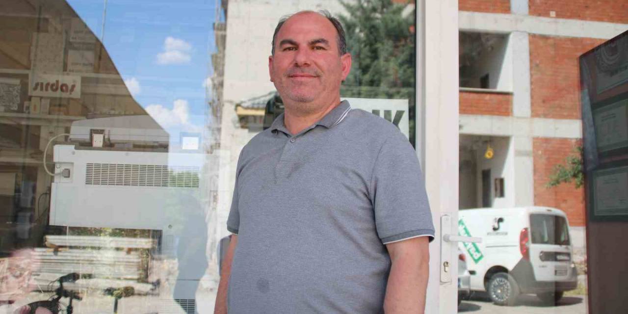 Gedizli Akademisyenin Simav Kestel Köyünü Anlatan Kitabı Çıktı