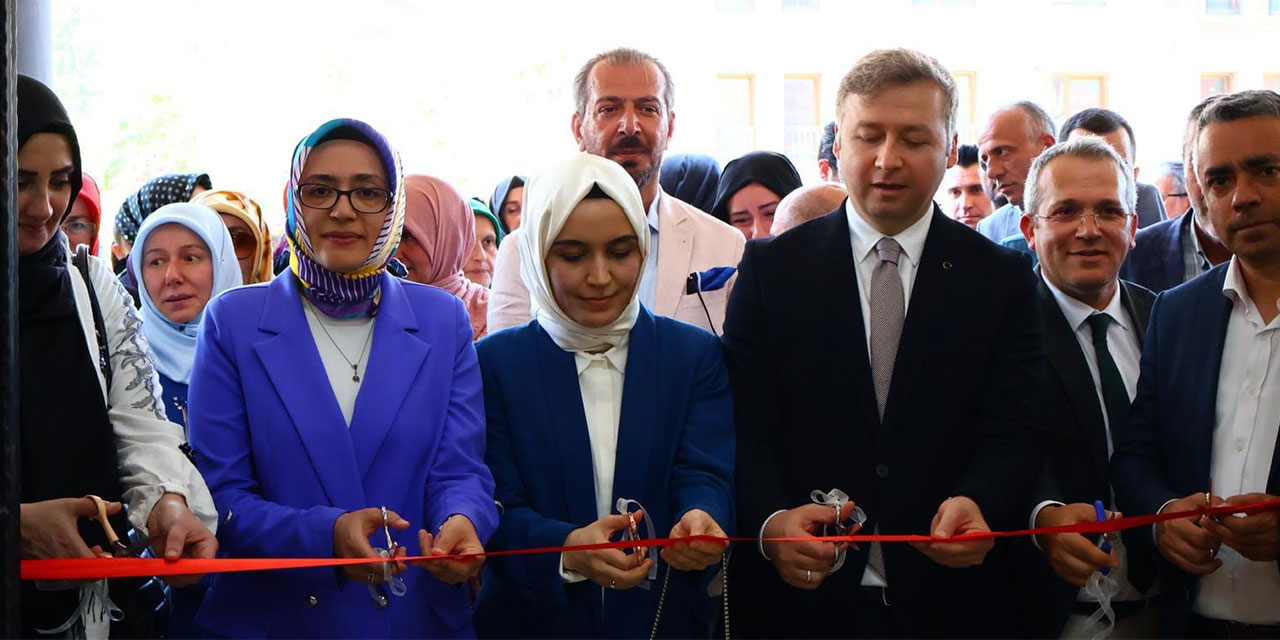 Güneysu'da Hayat Boyu Öğrenme Haftası Coşku ile Kutlandı