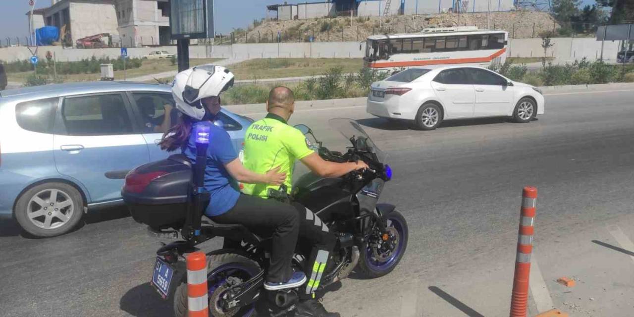 Yanlış Sınav Yerine Gelen Öğrencinin İmdadına Trafik Polisi Yetişti