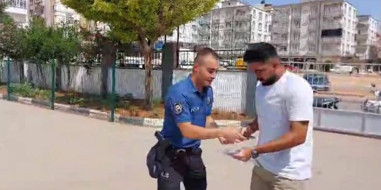 Kimliğini Kaybeden Öğrenci Nüfus Müdürlüğünden Getirilen Evrakla Sınava Yetişti