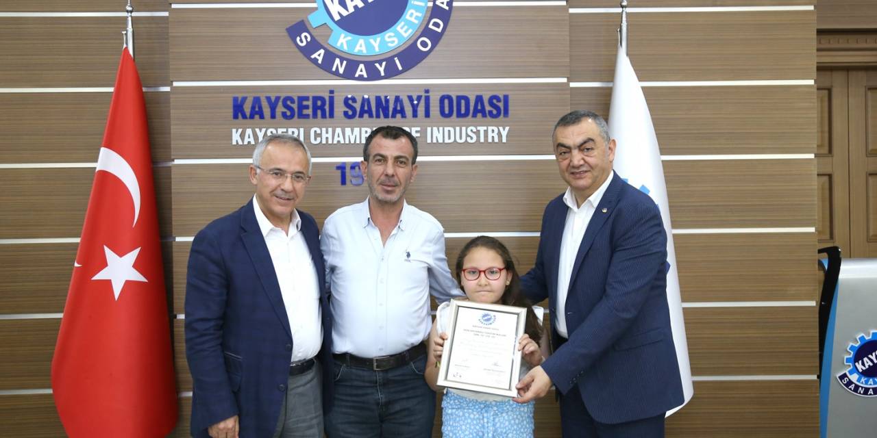 Kayso Yeni Üyelerine Üyelik Beratlarını Takdim Etti