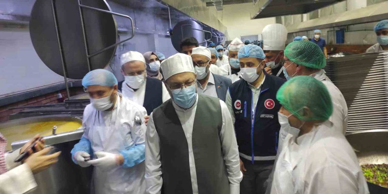 Diyanetin Mekke’deki Mutfağından Her Gün 30 Bin Hacı Adayına 5 Çeşit Türk Lezzeti