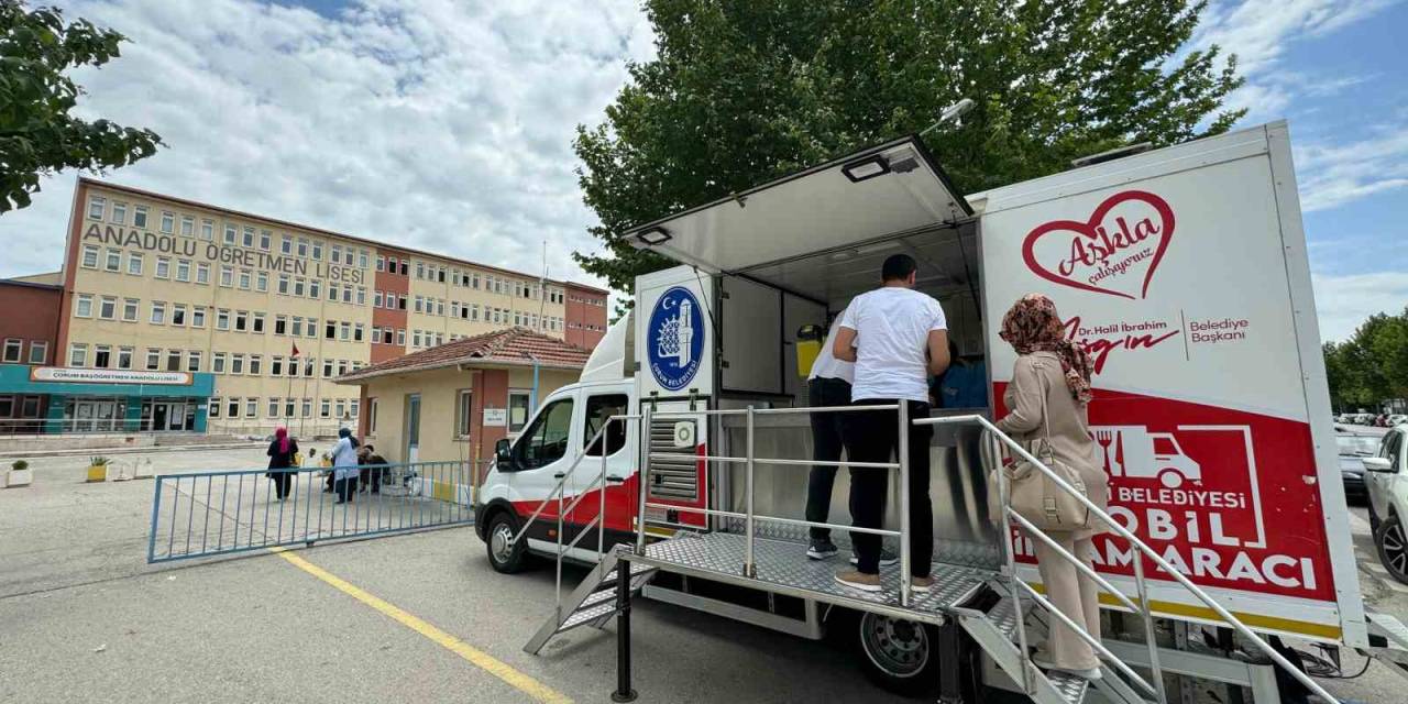 Çorum Belediyesi Öğrenci Ve Velileri Yalnız Bırakmadı