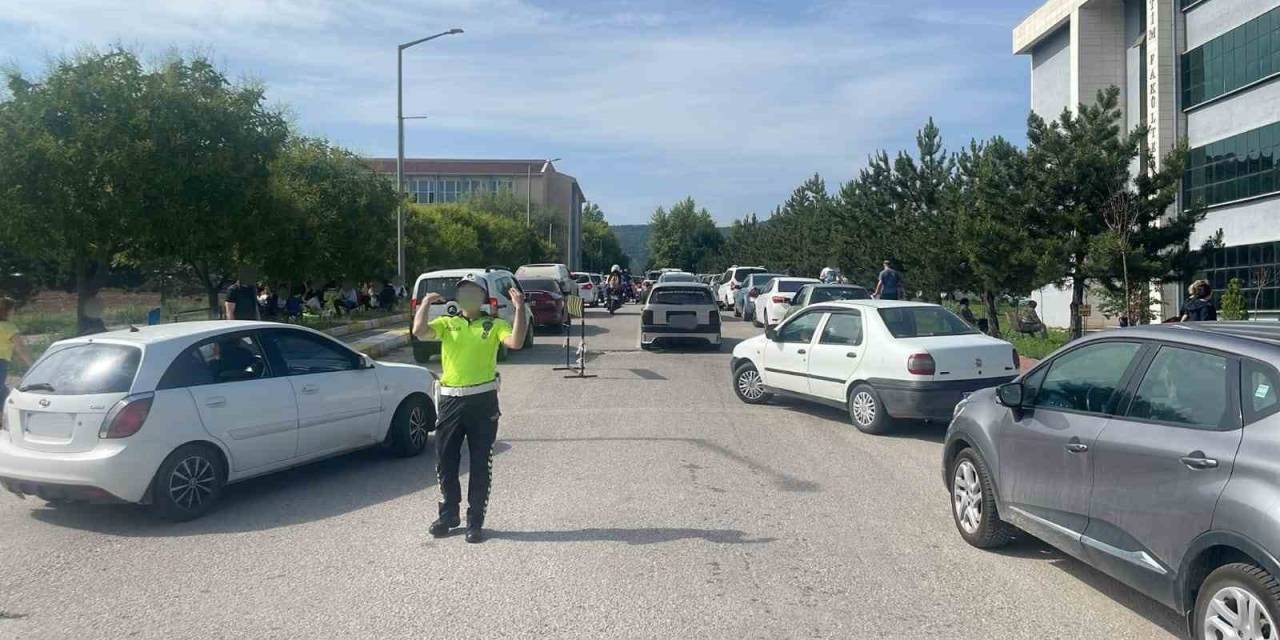 Polis Ekipleri 9 Öğrenciyi Sınava Yetiştirdi