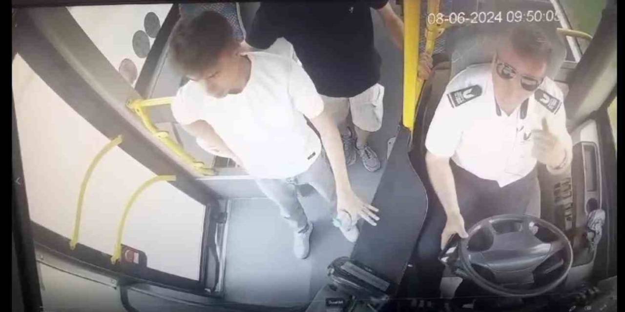 Yks’ye Geç Kalan Öğrenci İçin Güzergahını Değiştirdi