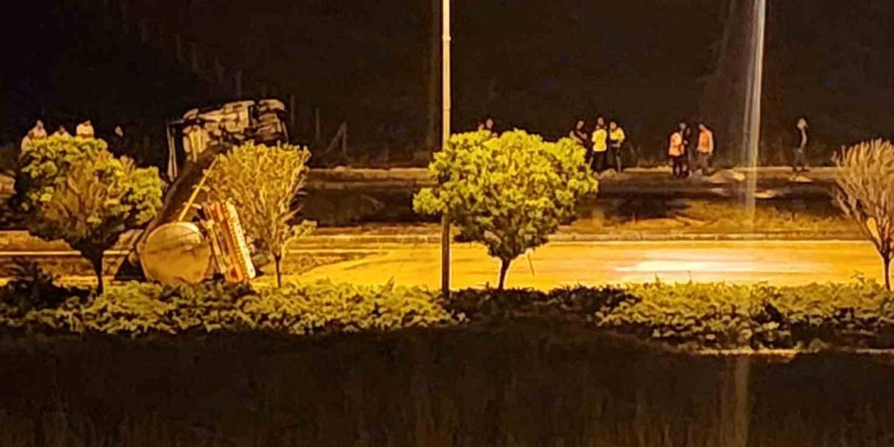 Ankara’da Zeytinyağı Yüklü Tanker Kaza Yaptı