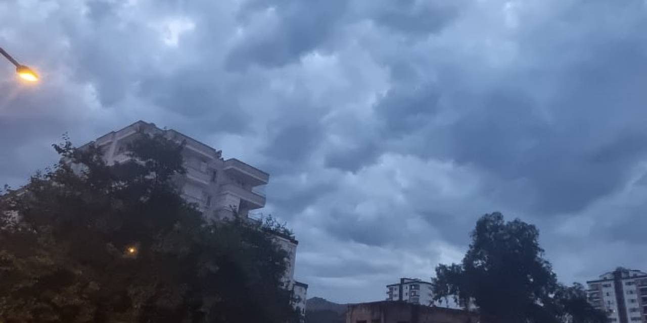 Kozan’da Çocuk Yüzünü Andıran Bulut Belirdi