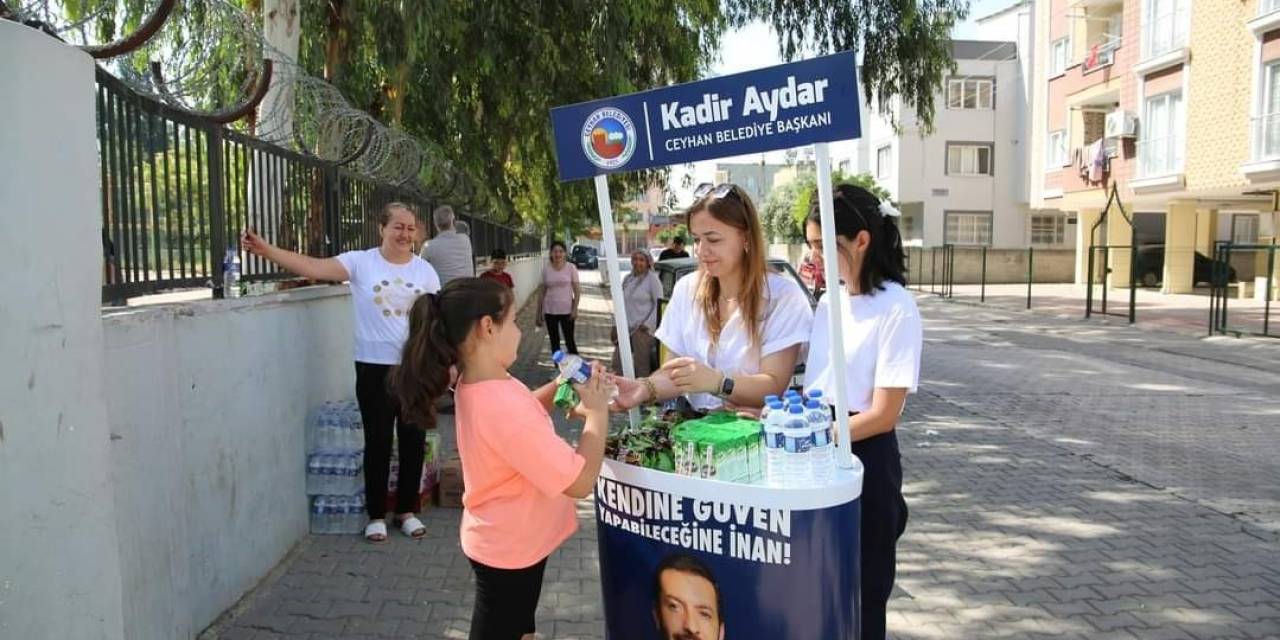 Ceyhan Belediyesi Yks’de Öğrencileri Yalnız Bırakmadı