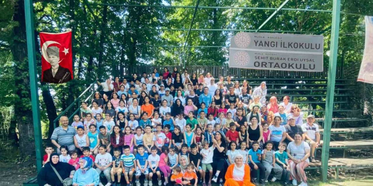 Köyceğiz’de Öğrenciler Piknikte Yılın Yorgunluğunu Attı