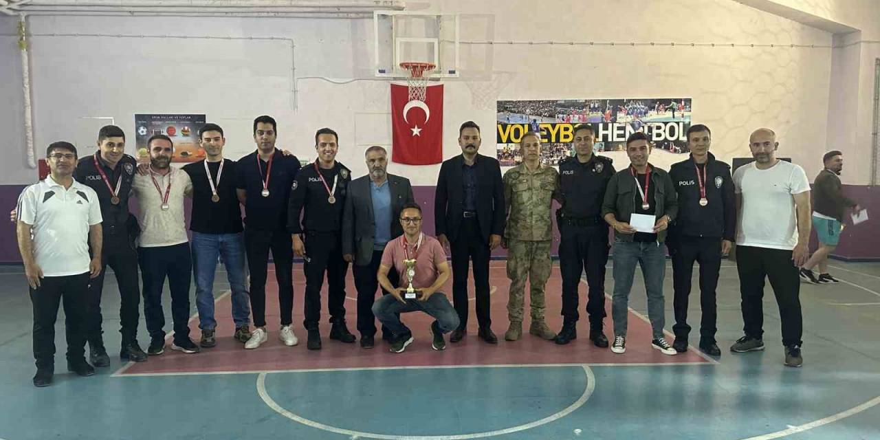 Pazaryolu Polisinden Örnek Davranış