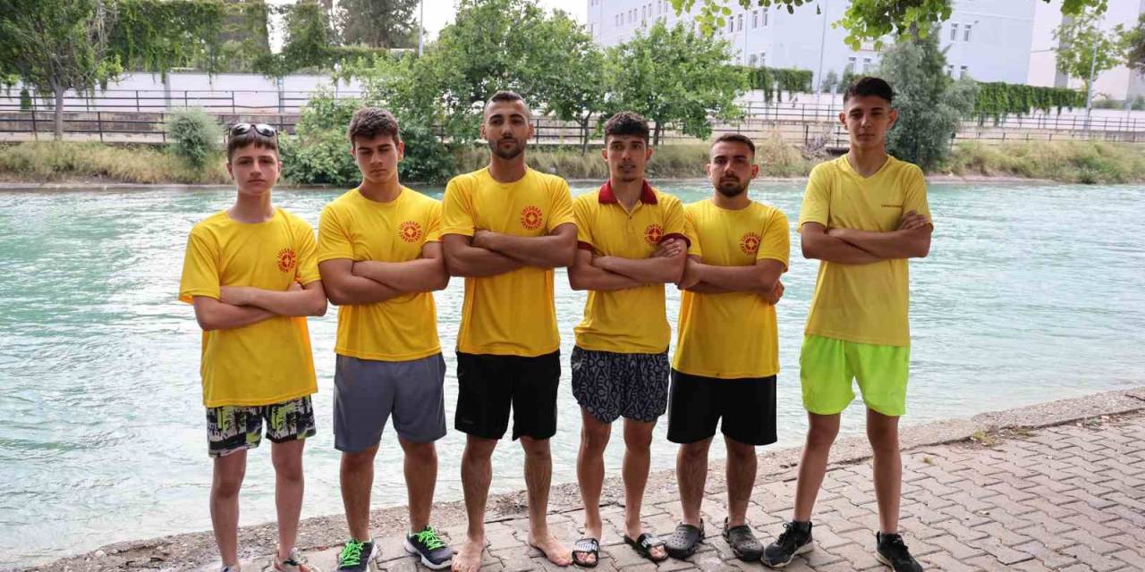 Adana’da İki Haftada 6 Kişi Boğulunca Mahalleli Kendi "Cankurtaran" Ekibini Kurdu