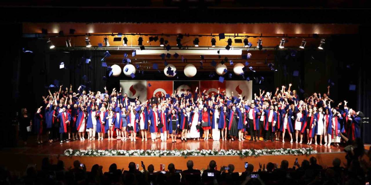 Sanko Üniversitesi’nde Mezuniyet Coşkusu