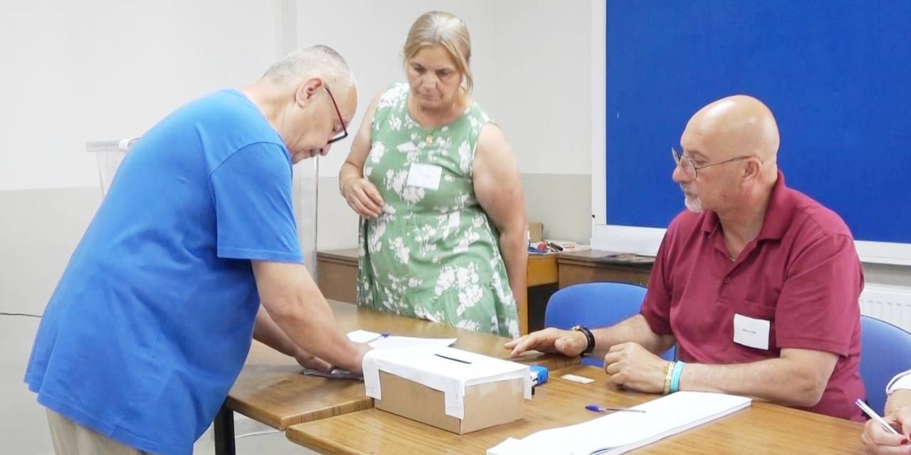 Bulgaristan Seçimleri İçin Ayvalık Ve Çevre İlçelerdeki Çifte Vatandaşlar Sandık Başına Gitti