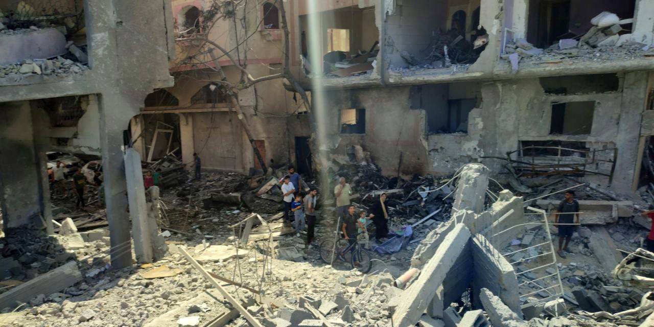 274 Kişiye Mezar Olan Nuseyrat Kampındaki Aileler Evlerine Dönmeye Başladı