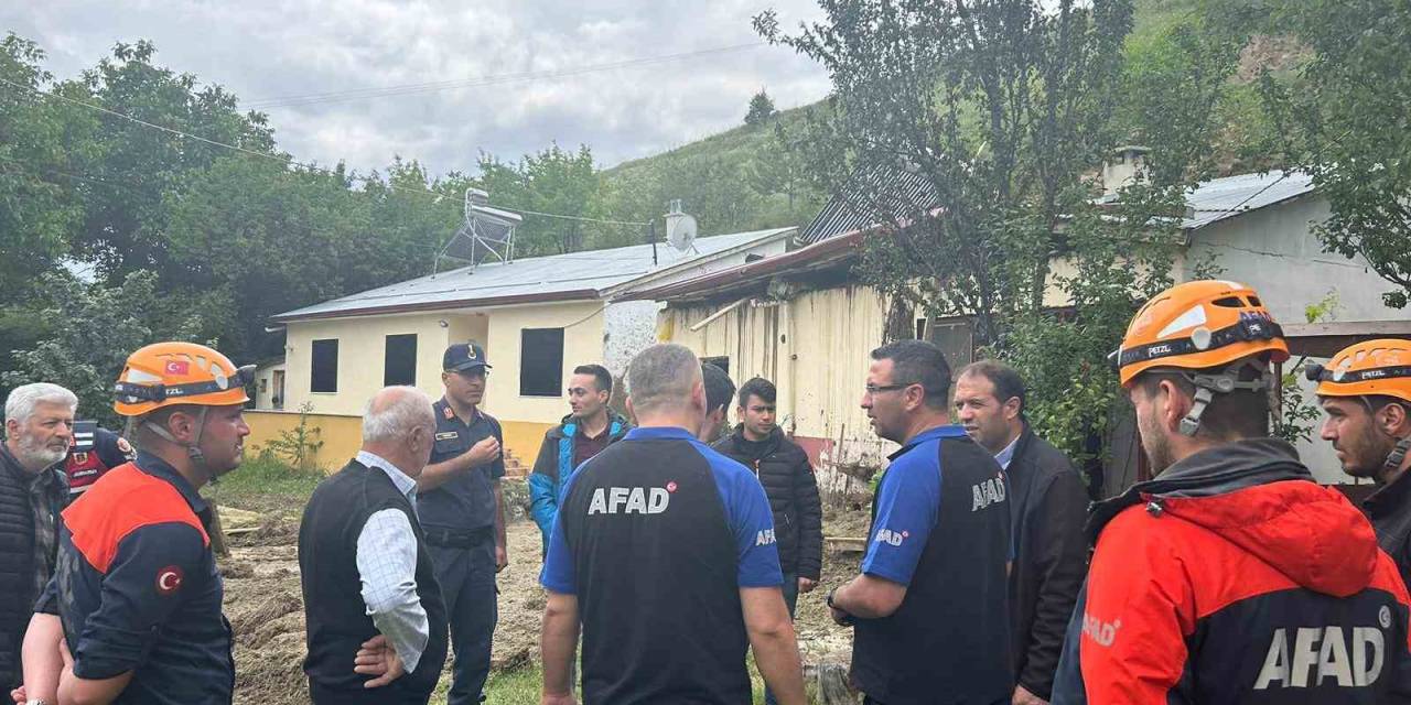 Sivas’ta Heyelan Sonrası 5 Konut Tahliye Edildi