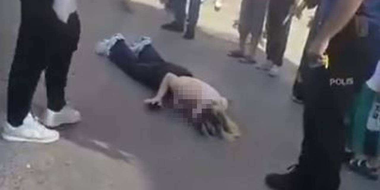 Küçükçekmece’de Motosiklet Otomobile Çarptı: 1 Yaralı